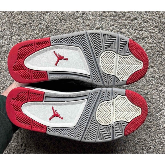 Nike Air Jordan 4 Retro Bred 2019 Size 6.5 Youth (Size 8 Woman's) - Picture 5 of 8